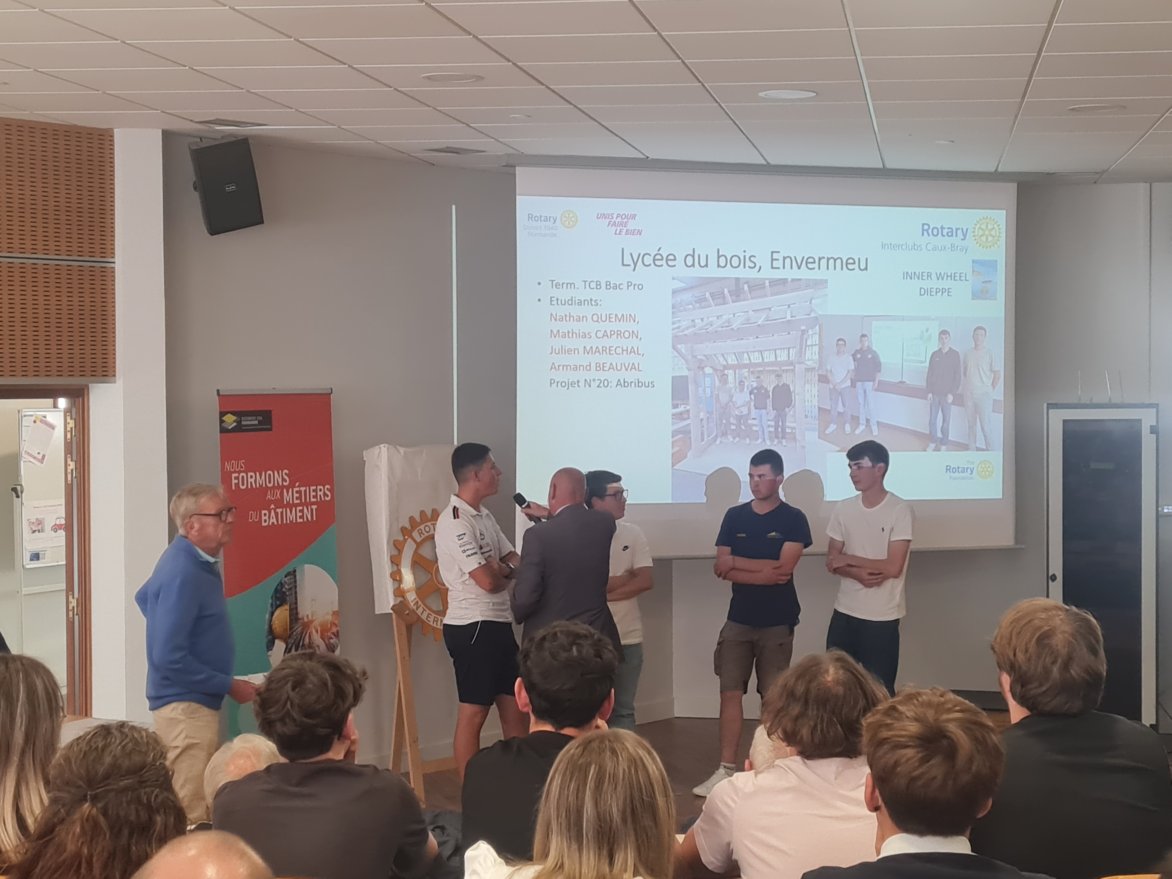 BAC PRO TECHNICIEN CONSTRUCTEUR BOIS